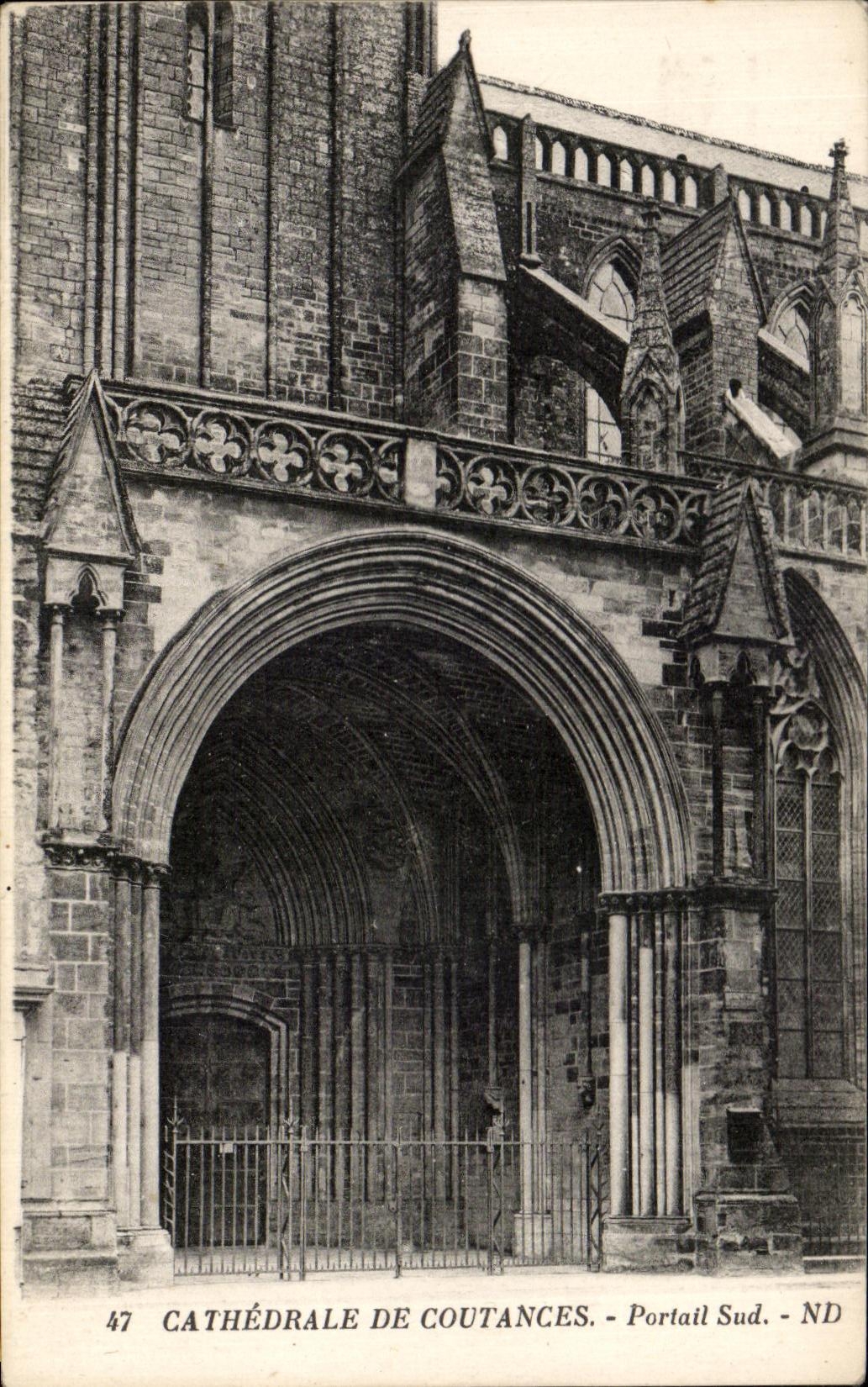 CPA Cathedrale De Coutances Portail Sud