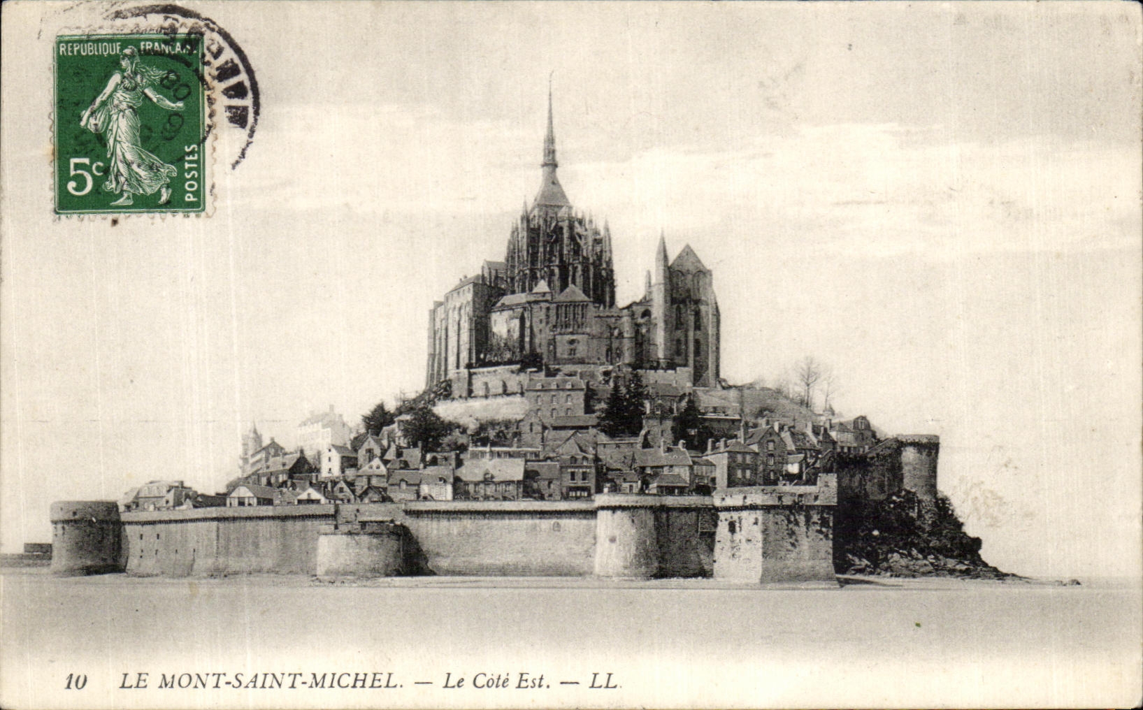 CPA le Mont saint Michel Le Cote Est