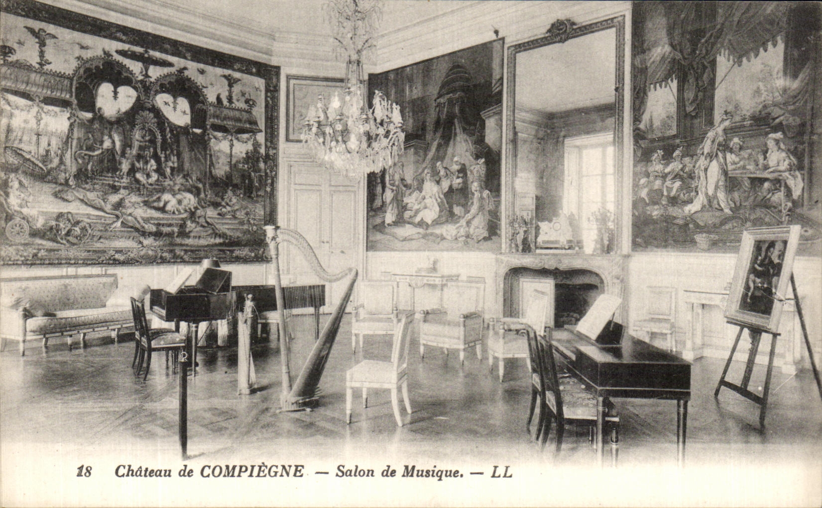 Château de COMPIÈGNE — Salon de Musique — LL