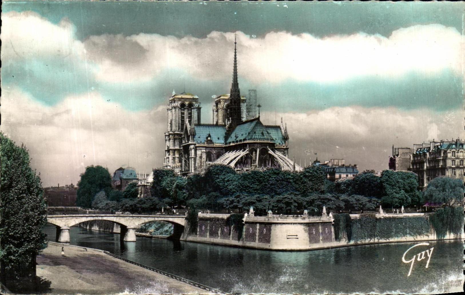 CPA Paris En Ses Merveilles La Pointe Est De l'Ile De La Cite Le Pont Et Le Square De l'Archeveche