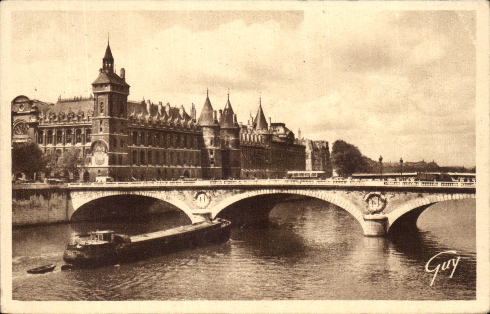 CPA Paris Et Ses Merveilles La Seine Le Pont Au Change Et Le Palais De Justice