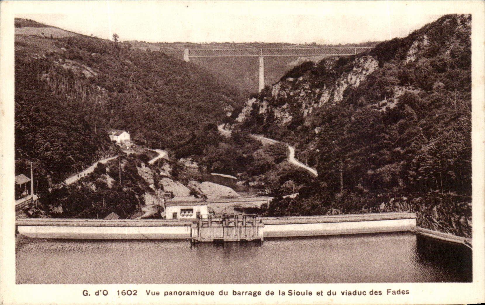 CPA Vue Panoramique du barrage de la Sioule et du viaduc des Fades