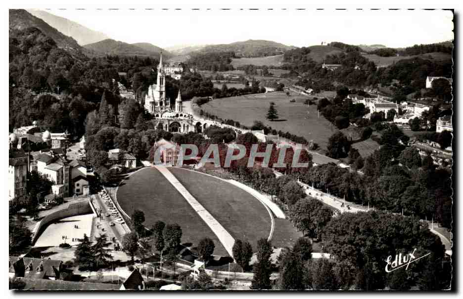 CPA Lourdes La Basilique la Souterraine