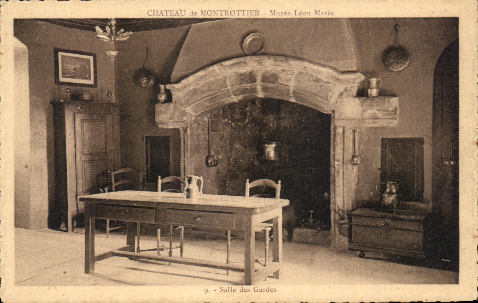 CPA Chateau De Montrottier Musee Leon Mares Salle Des Gardes