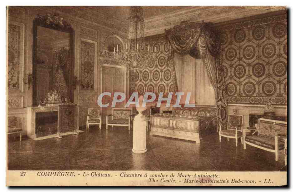 CPA Compiegne Le Chateau Chambre a coucher de Marie Antoinette The Castle Marie Antoinette's Bed room