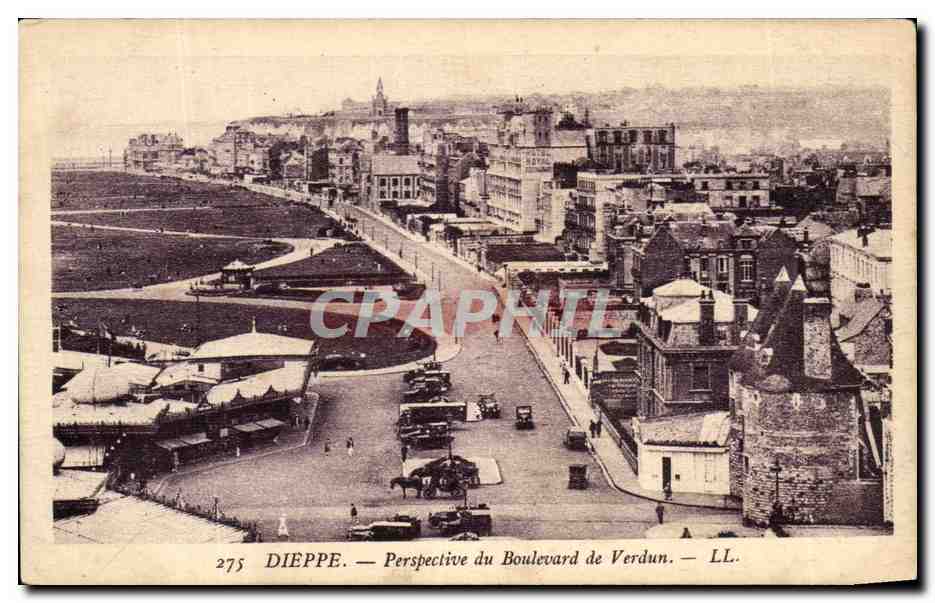 CPA Dieppe Perspective du Boulevard de Verdun