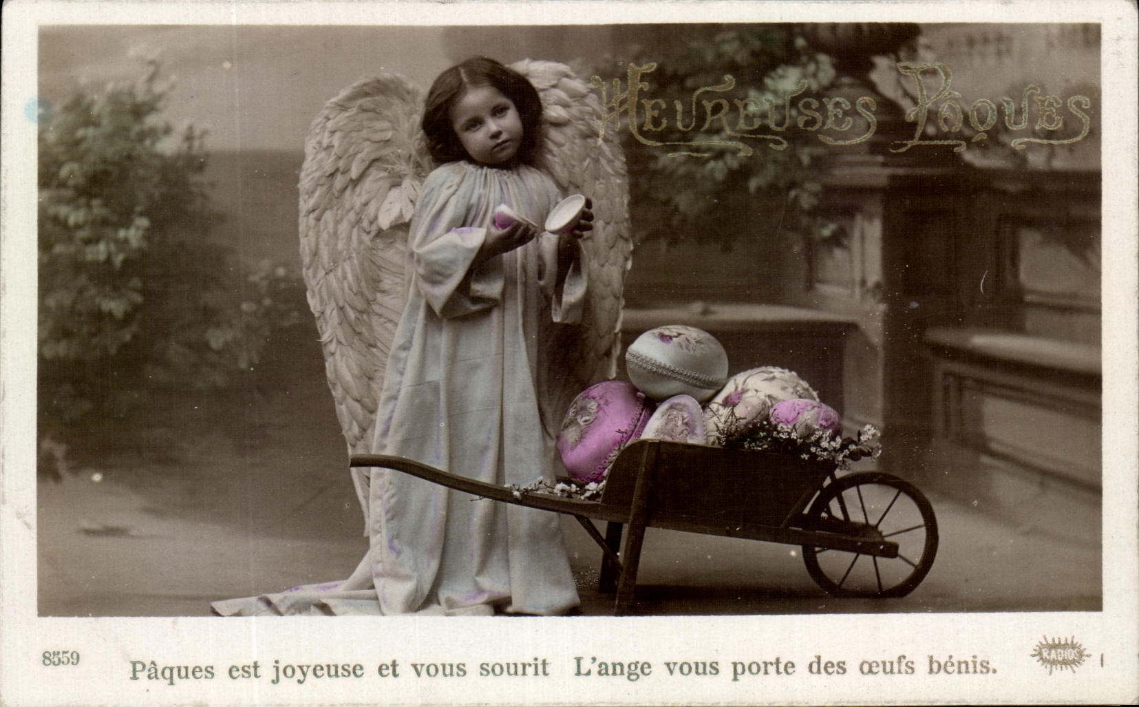 CPA Fantaisie Enfant Ange Paques oeufs
