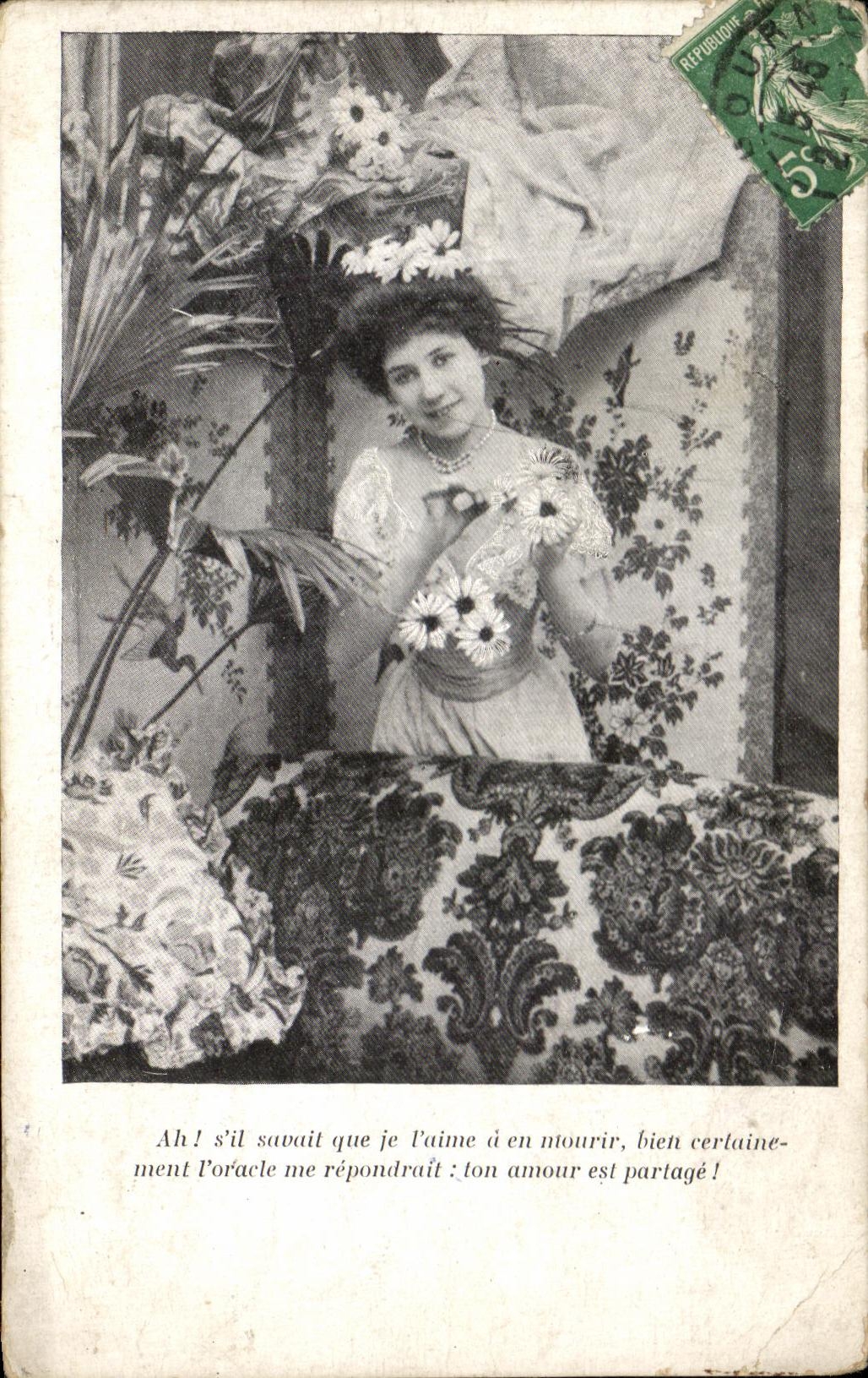 Femme avec fleurs — texte poétique — éditeur inconnu