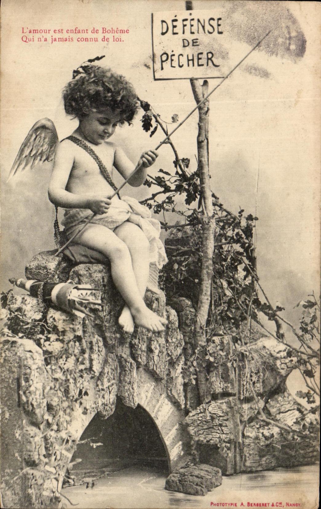 CPA Fantaisie Enfant Ange Defense de pecher 