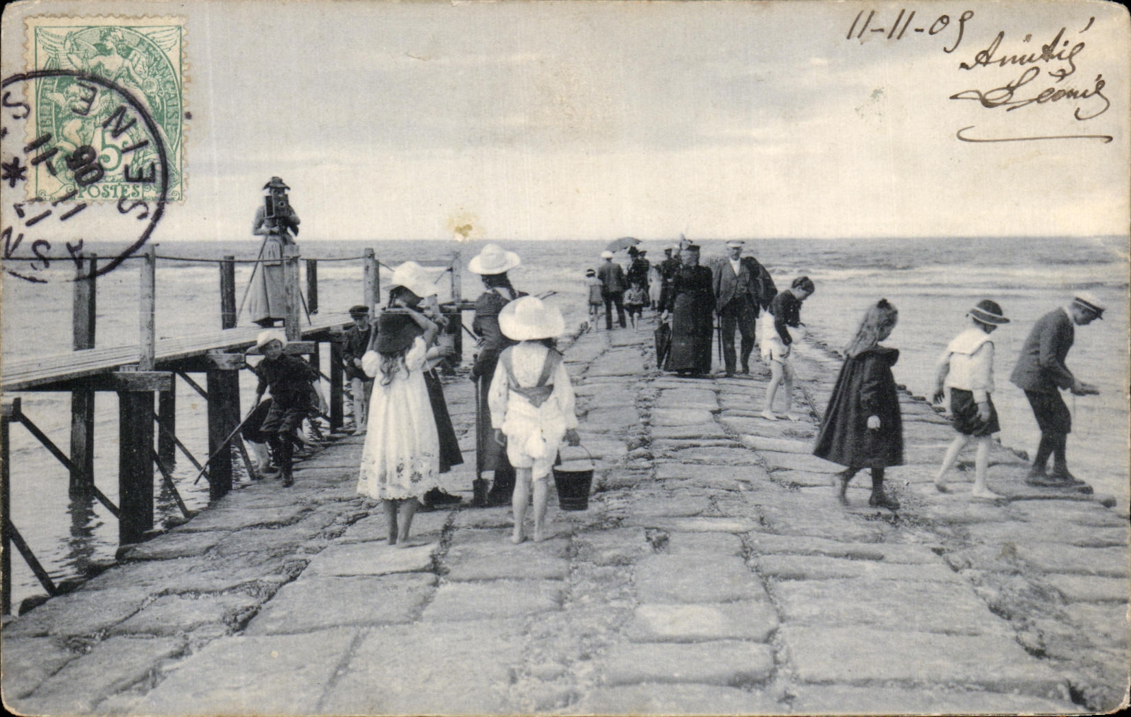 CPA Enfants au bord de mer Peche 
