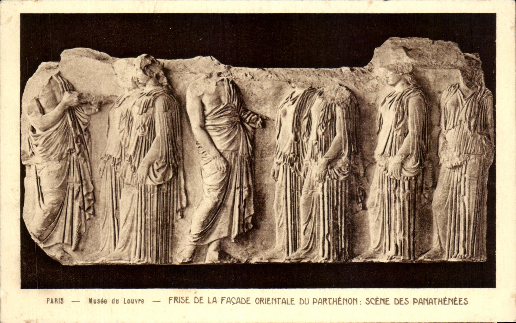 CPA Musee du Louvre Paris Frise de la facade orientale du Parthenon Grece Scene des Panathenees