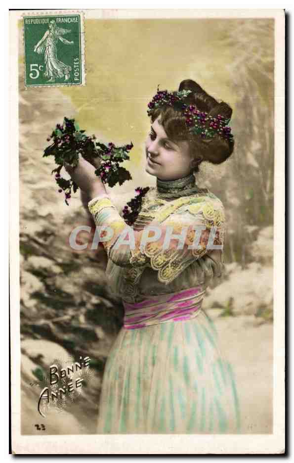 Jeune femme en robe colorée tenant des baies — Bonne Année — éditeur Bonne Année, n° 23