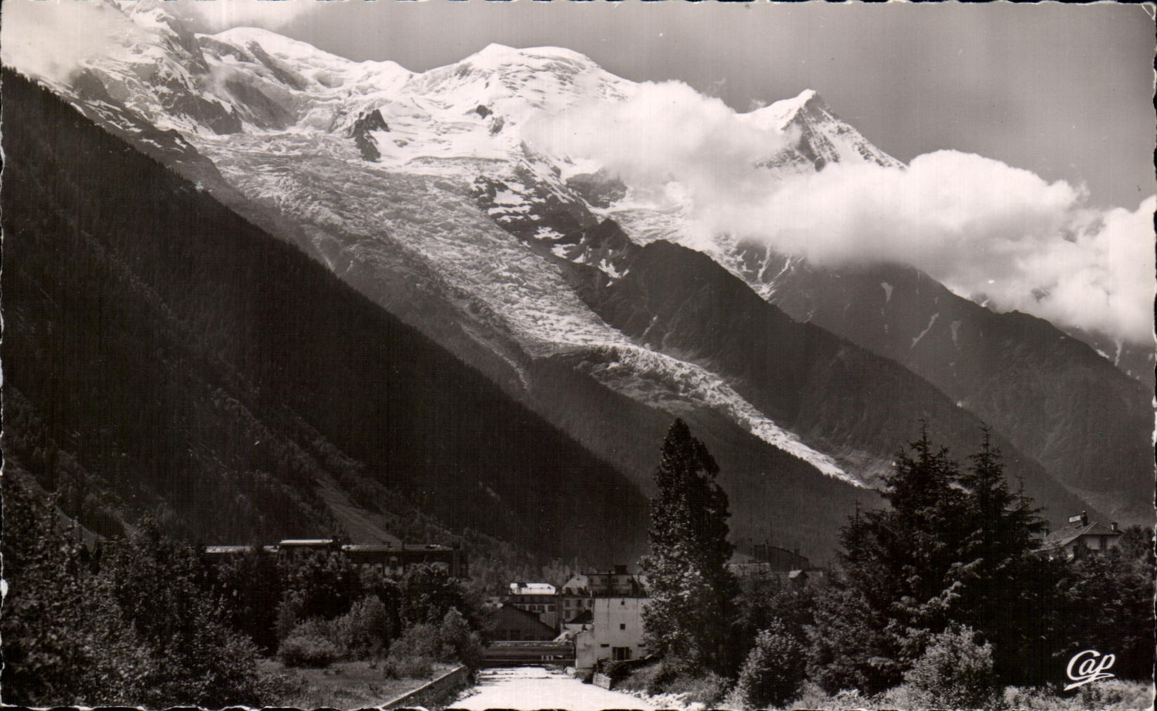CPA Chamonix et le mont Blanc 