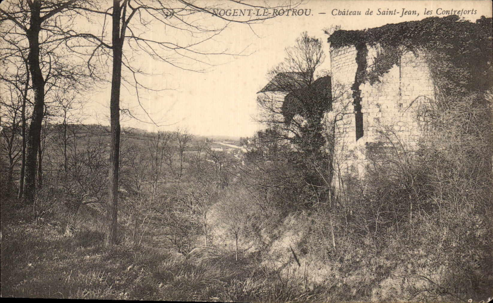 Nogent-le-Rotrou — Château de Saint-Jean, les Contreforts