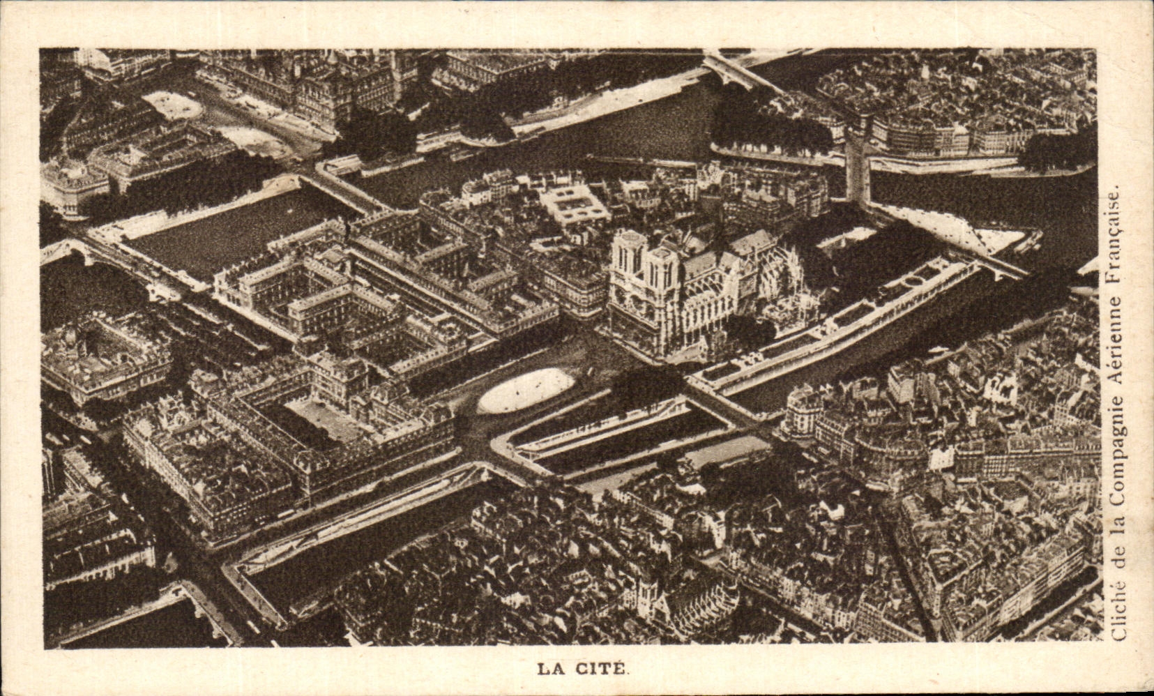 CPA La Cite Paris 