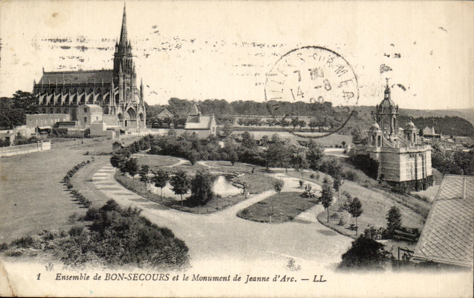 CPA Ensemble de Bon Secours et le Monument de Jeanne d'Arc
