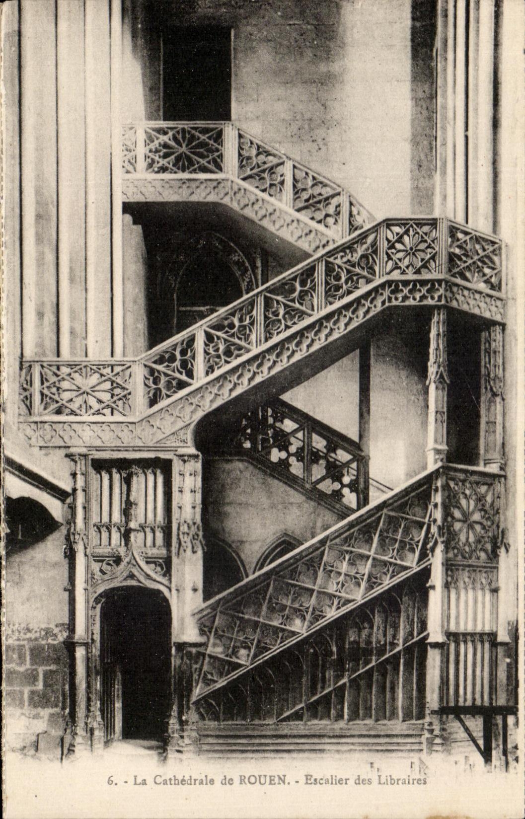 CPA La Cathedrale de Rouen Escalier des Libraires
