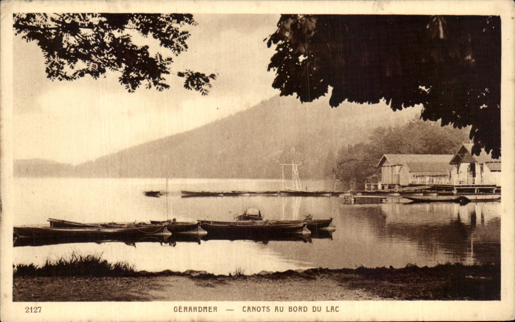 CPA Gerardmer Canots Au Bord Lac