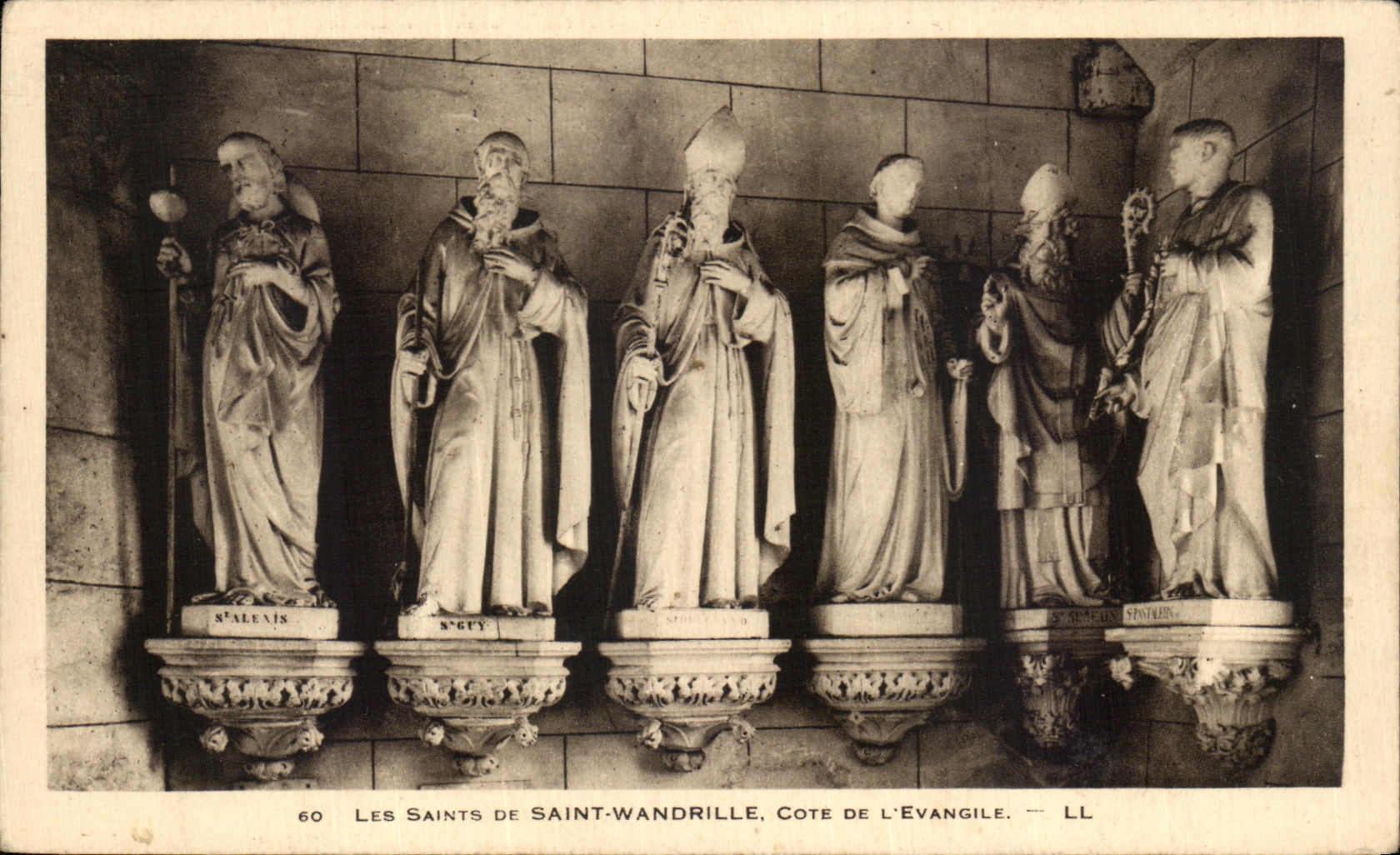 CPA Les Saints De Saint Wandrille Cote De L'Evangile