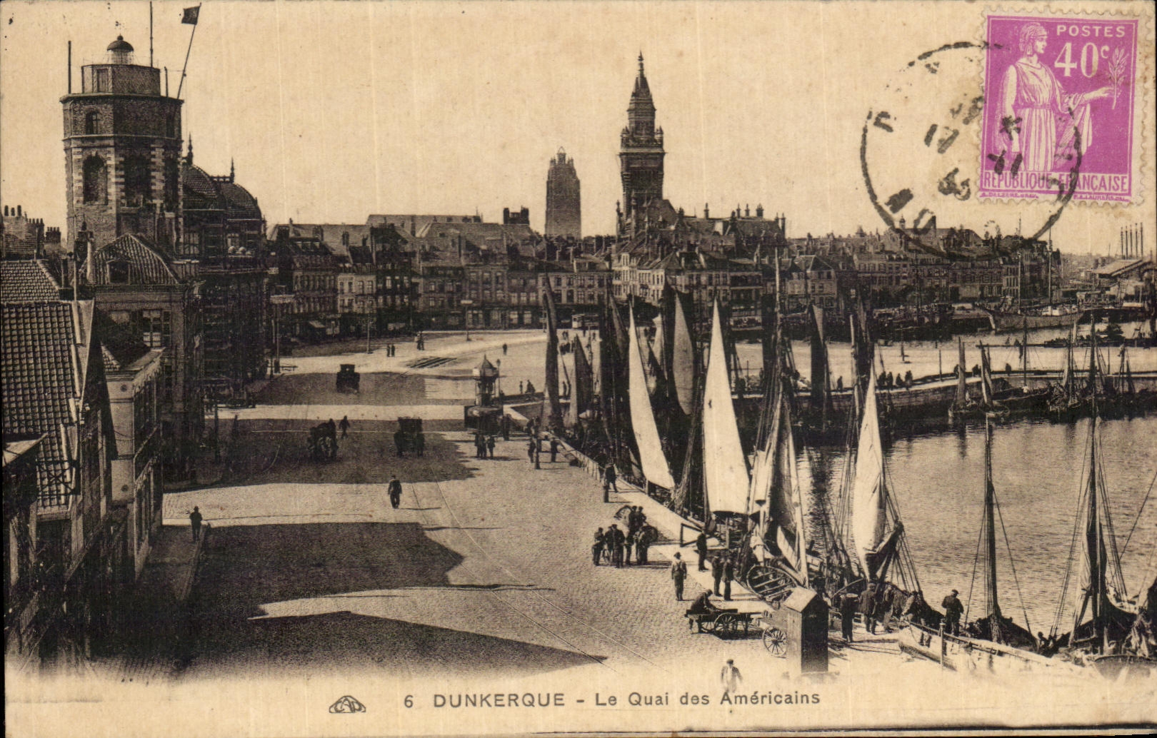 CPA Dunkerque Le Quai des Americains Bateaux 