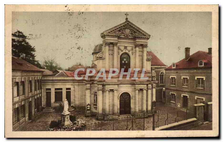 CPA La Chapelle des Carmelites de Lisieux La Facade