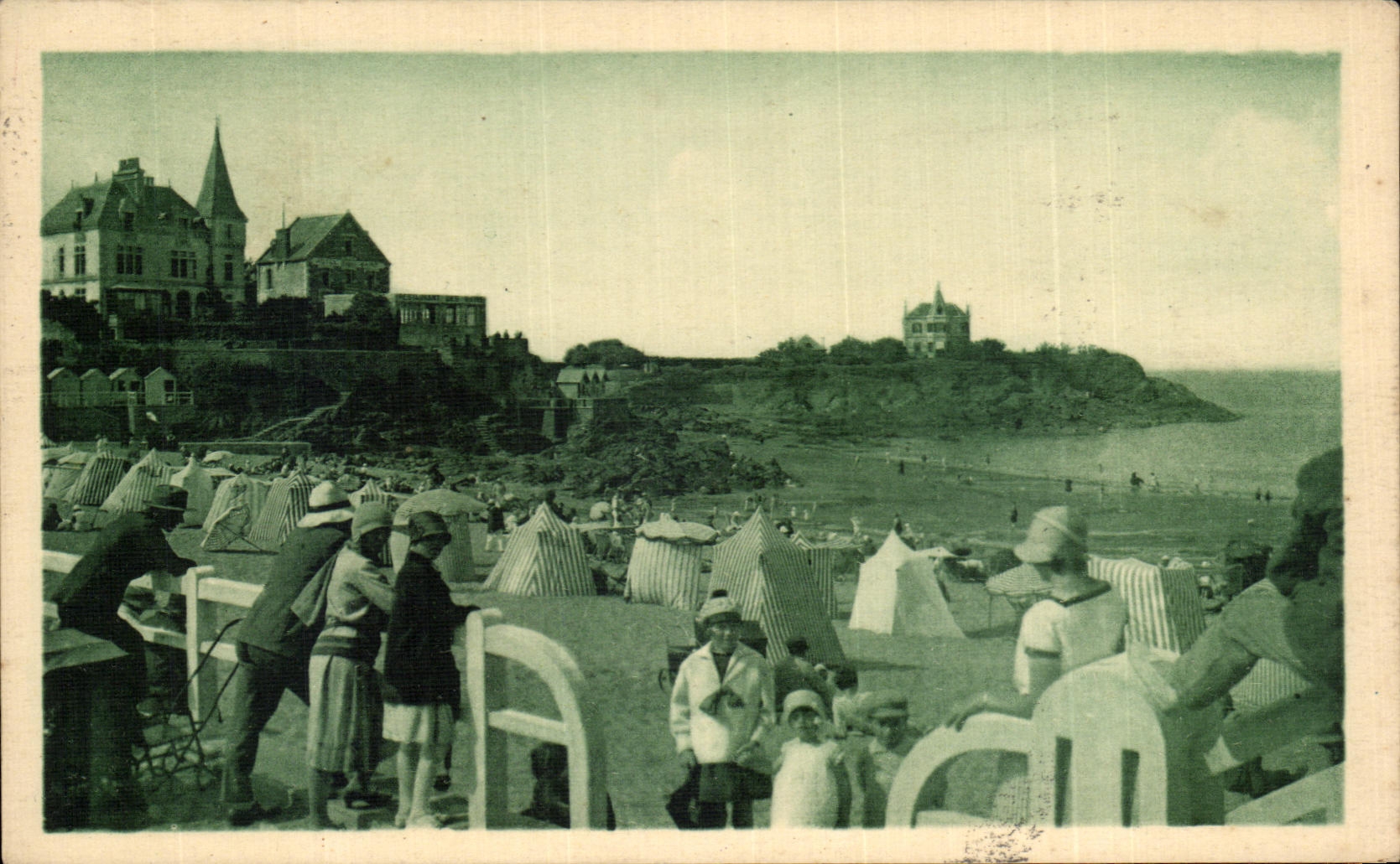 Strand von Saint-Quay — Ansicht vom Casino — Edition E. Rastoin, n° 8077