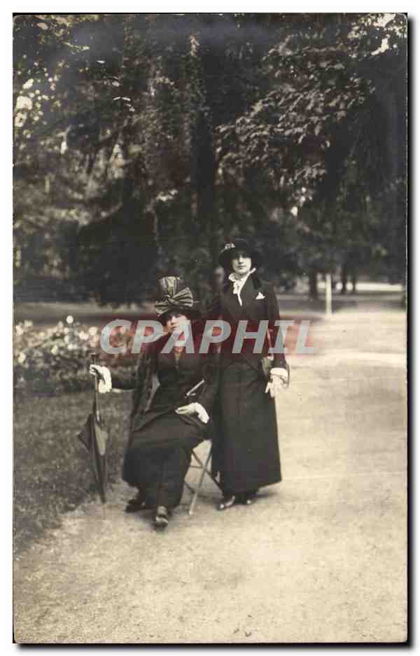 CARTE PHOTO Vichy Femmes elegantes 