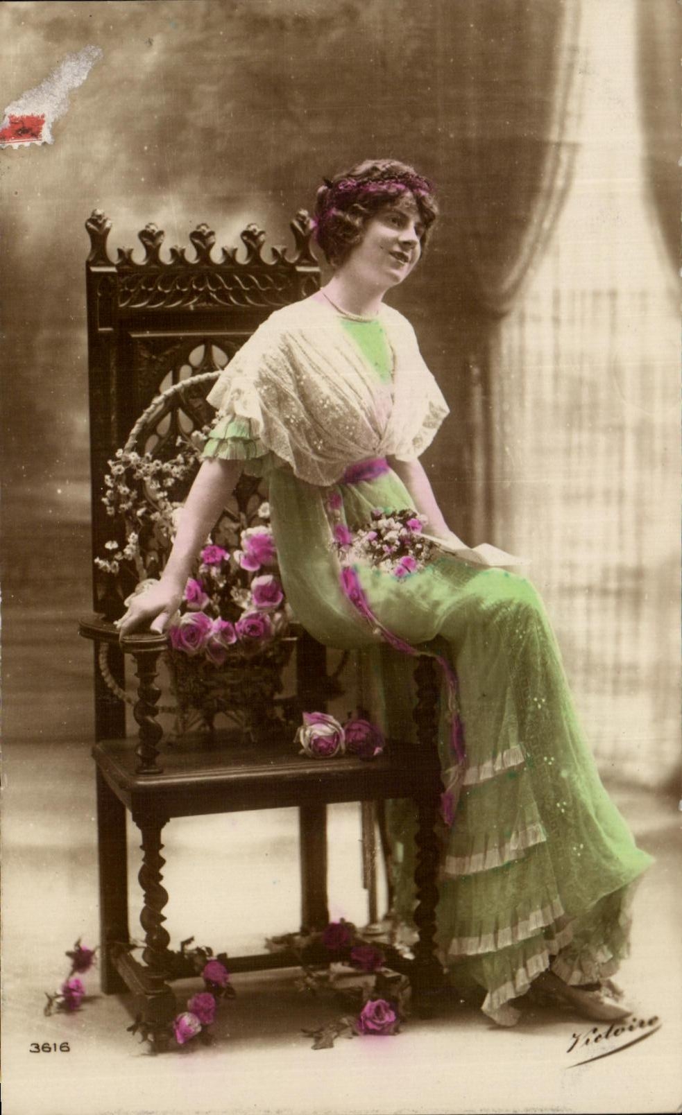 CPA Fantaisie Femme 