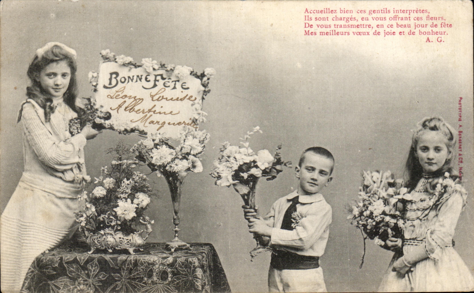 CPA Fantaisie Enfants Fleurs 