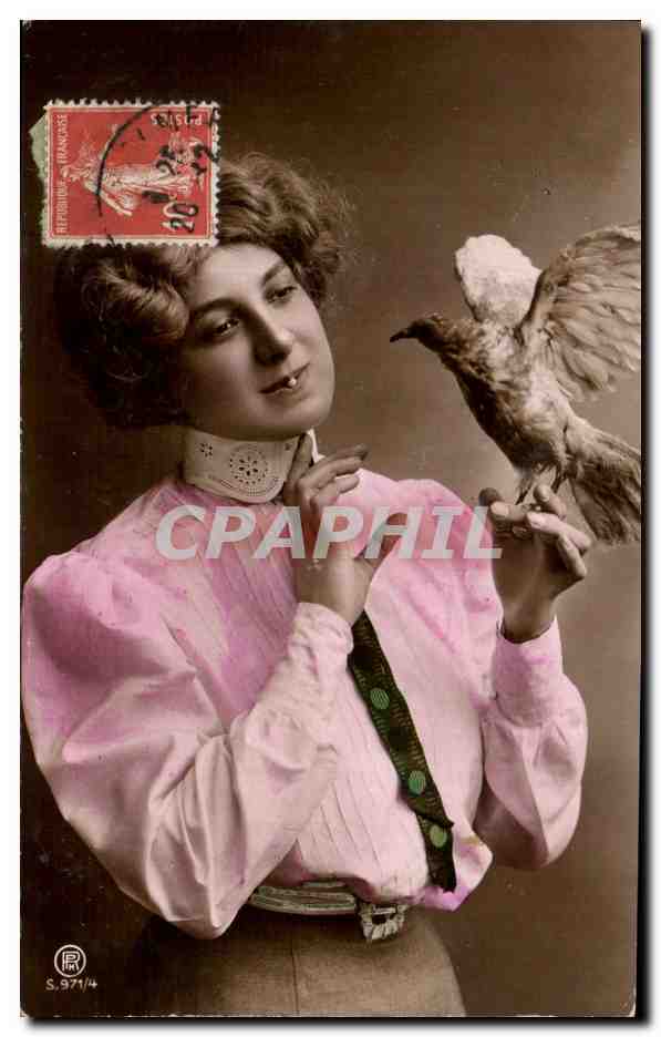 CPA Fantaisie Femme Oiseau