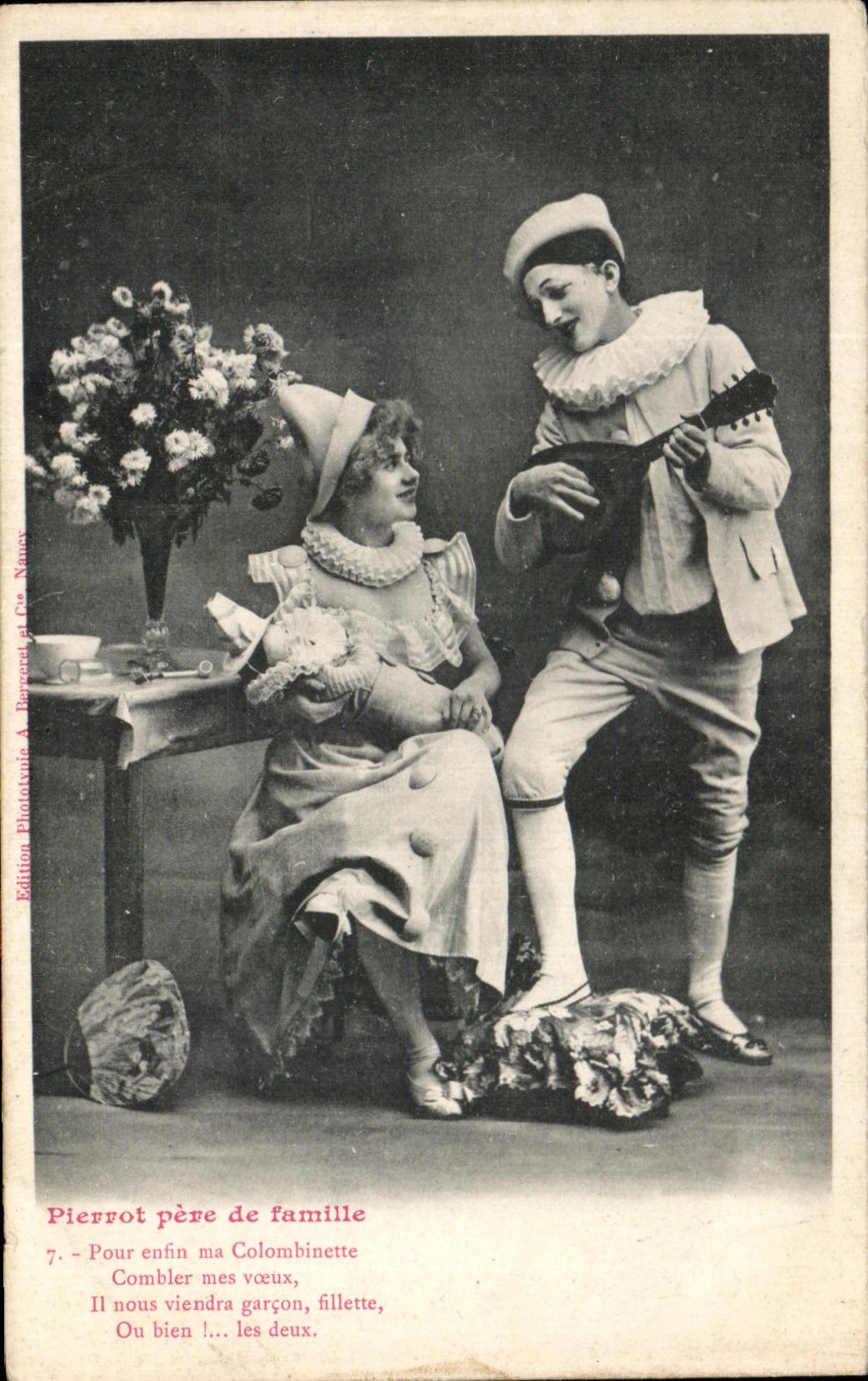 Pierrot père de famille — scène de comédie — Édition Phototypie A. Berneux & Cie, N°7
