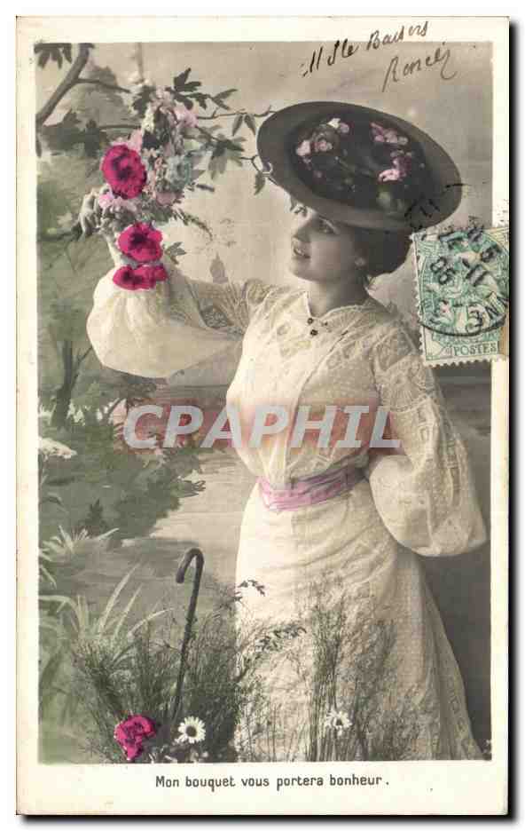 Femme en robe blanche tenant un bouquet — 'Mon bouquet vous portera bonheur.' — éditeur non visible