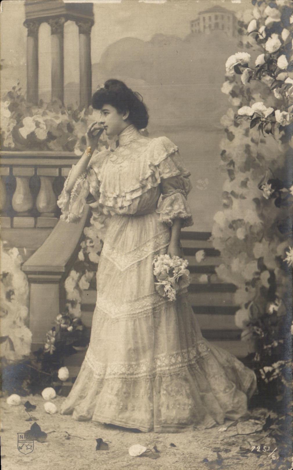 CPA Fantaisie Femme 