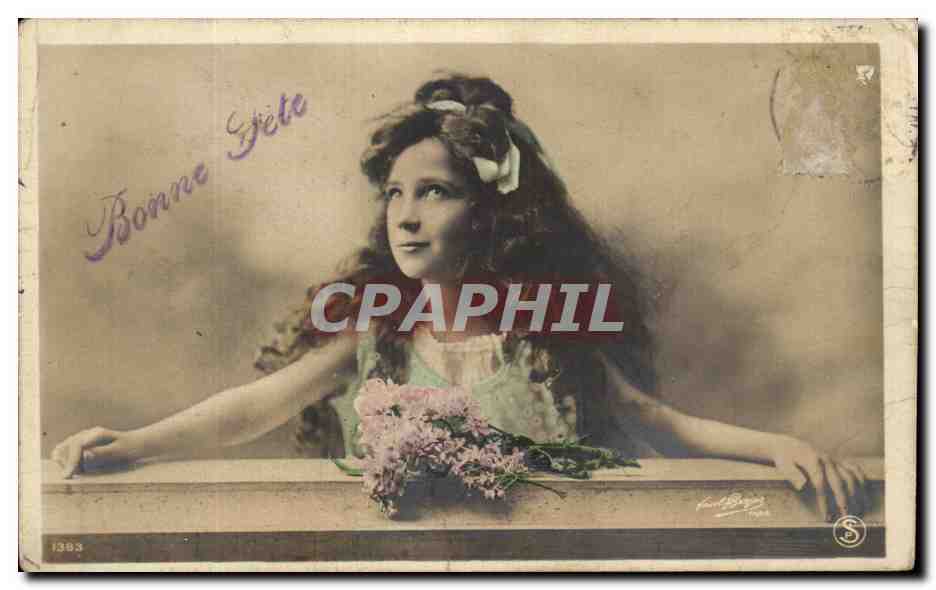 Jeune femme avec bouquet — Bonne Année — éditeur S. (n° 1383)