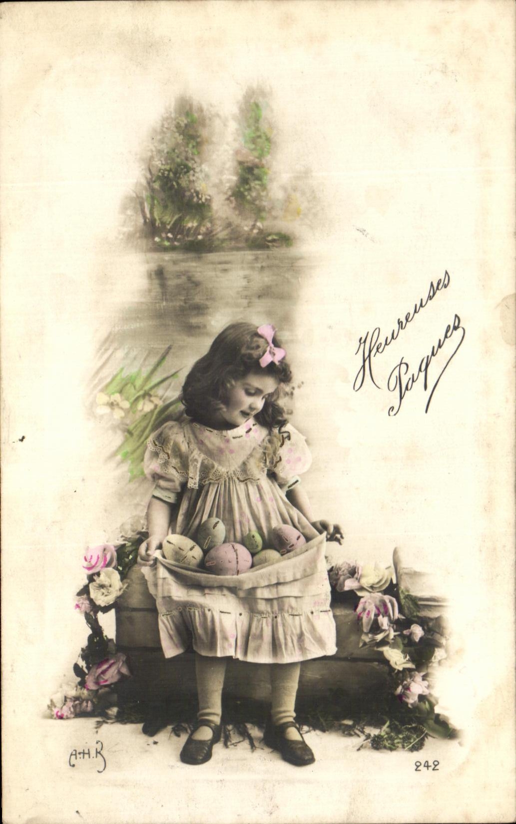 CPA Fantaisie Enfant oeufs Paques 