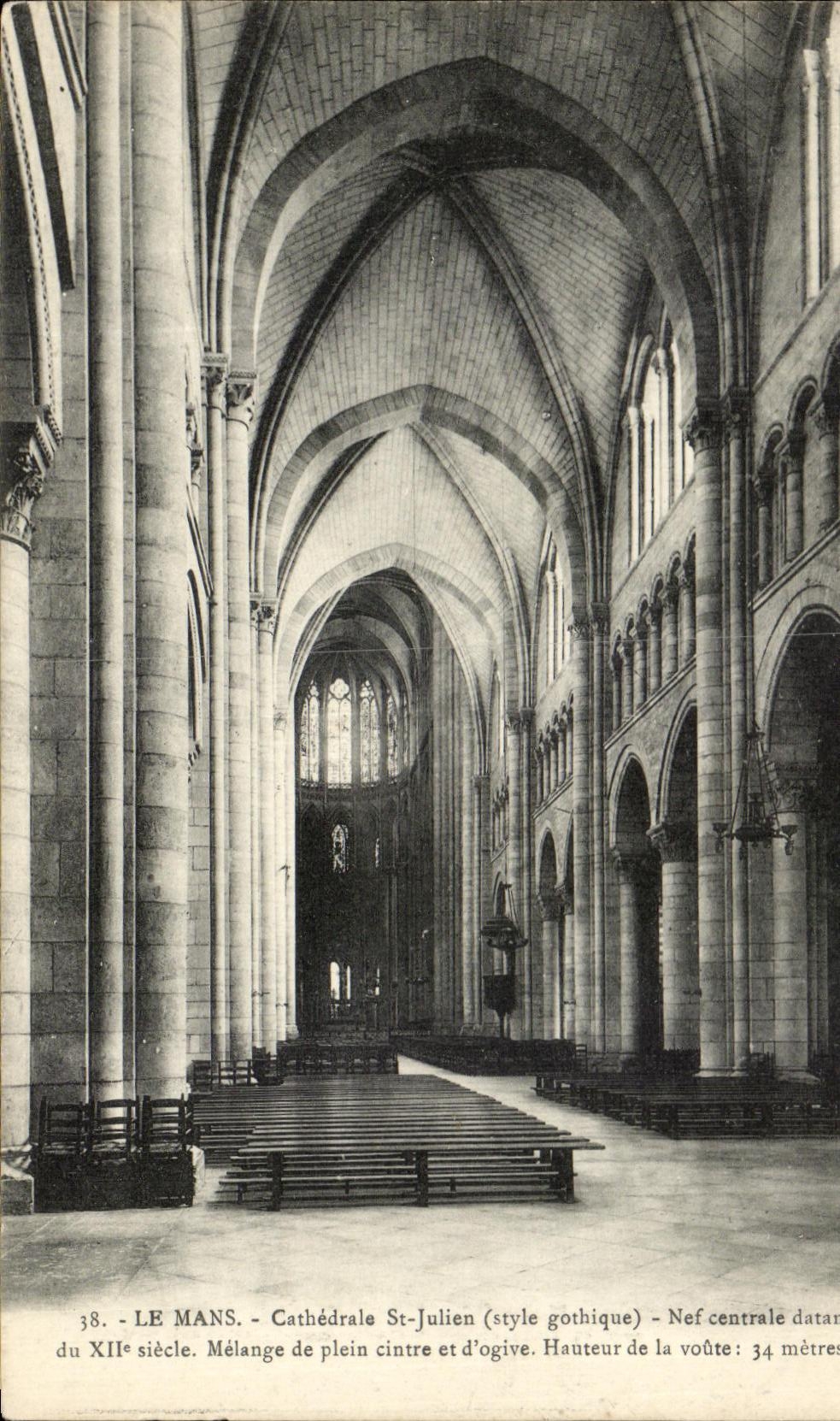 Le Mans - Cathédrale St-Julien (style gothique) - Nef centrale datant du XIIe siècle