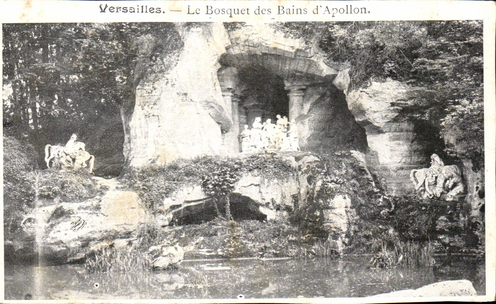 Versailles — Le Bosquet des Bains d'Apollon — Éditeur non identifié