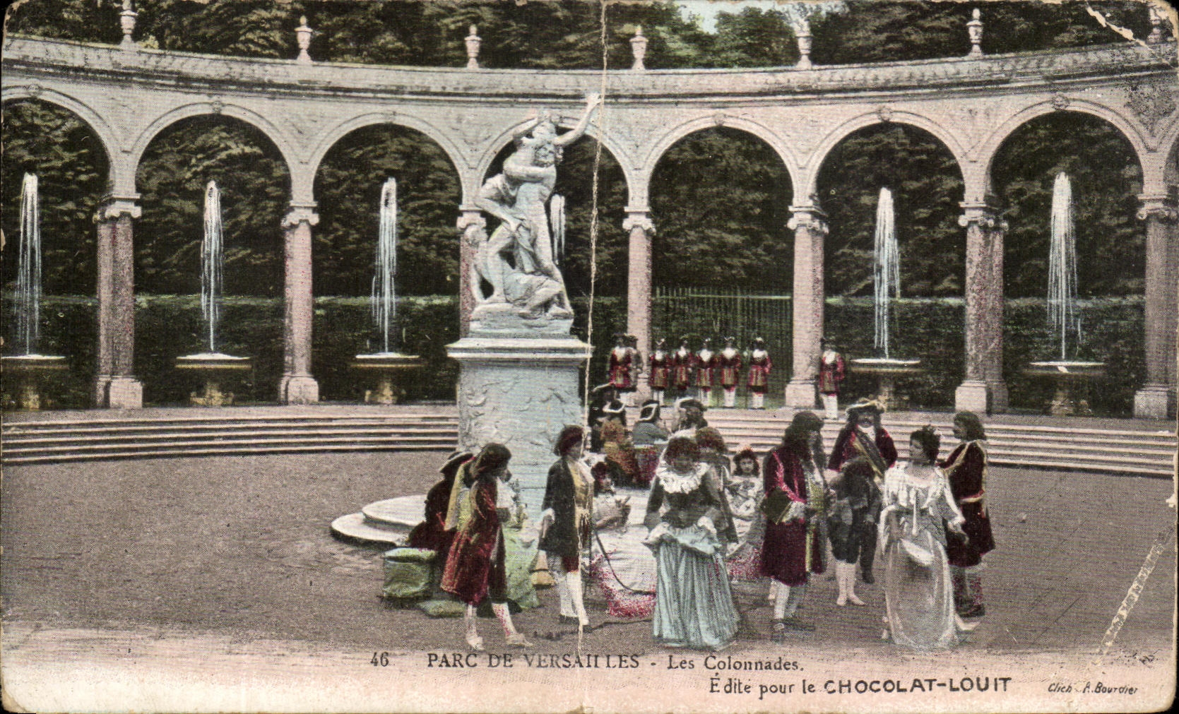 CPA Parc De Versailles Les Colonnades