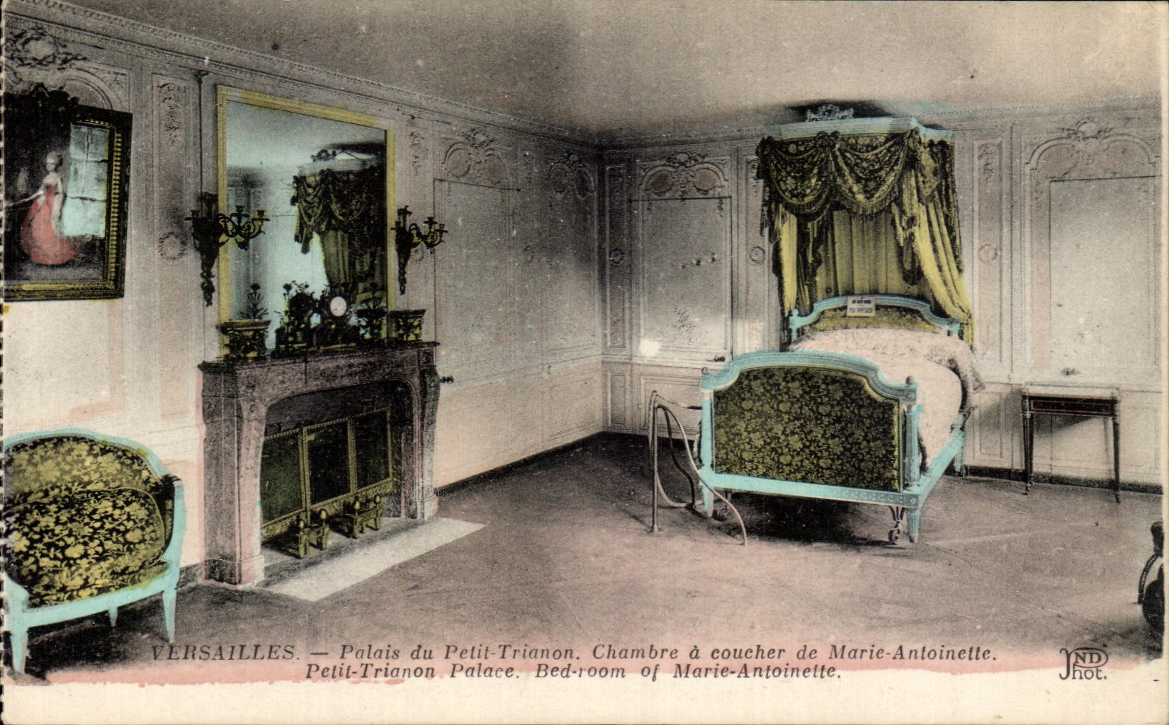 CPA Versailles Palais du Petit Trianon Chambre a Coucher de Marie Antoinette 