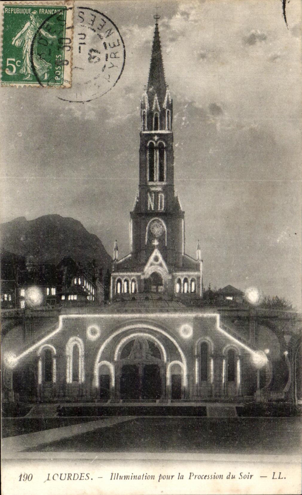 CPA Lourdes illumination pour la procession du soir 