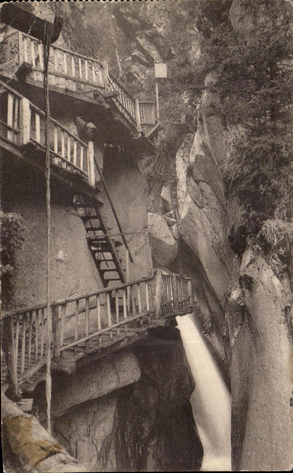 Les Gorges de Triège — Ligne Martigny-Chamonix — Louis Burgy & Cie, éditeur