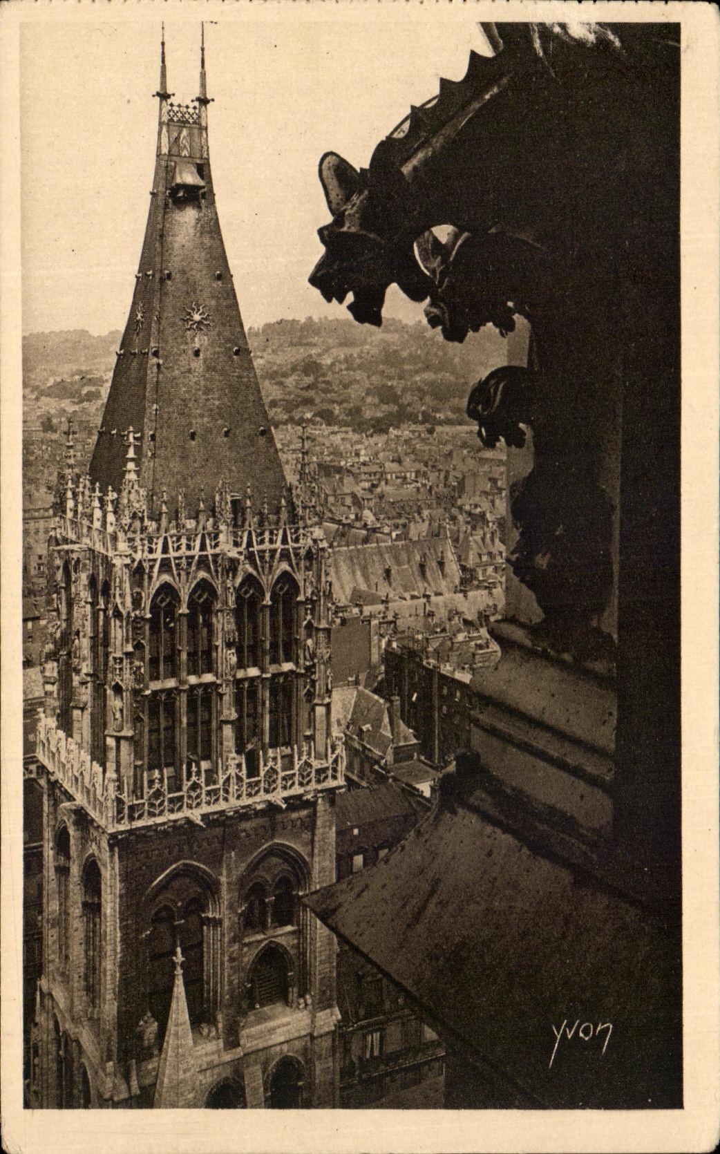 CPA La Douce France Rouen La Tour Saint Romain
