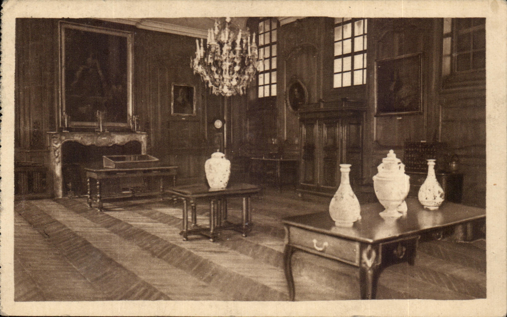 Hall of the Historical Museum of Civil Hospitals of Lyon — Louis XV era — X. GOUTAIGNY, publisher, 36, r. Victor, Lyon