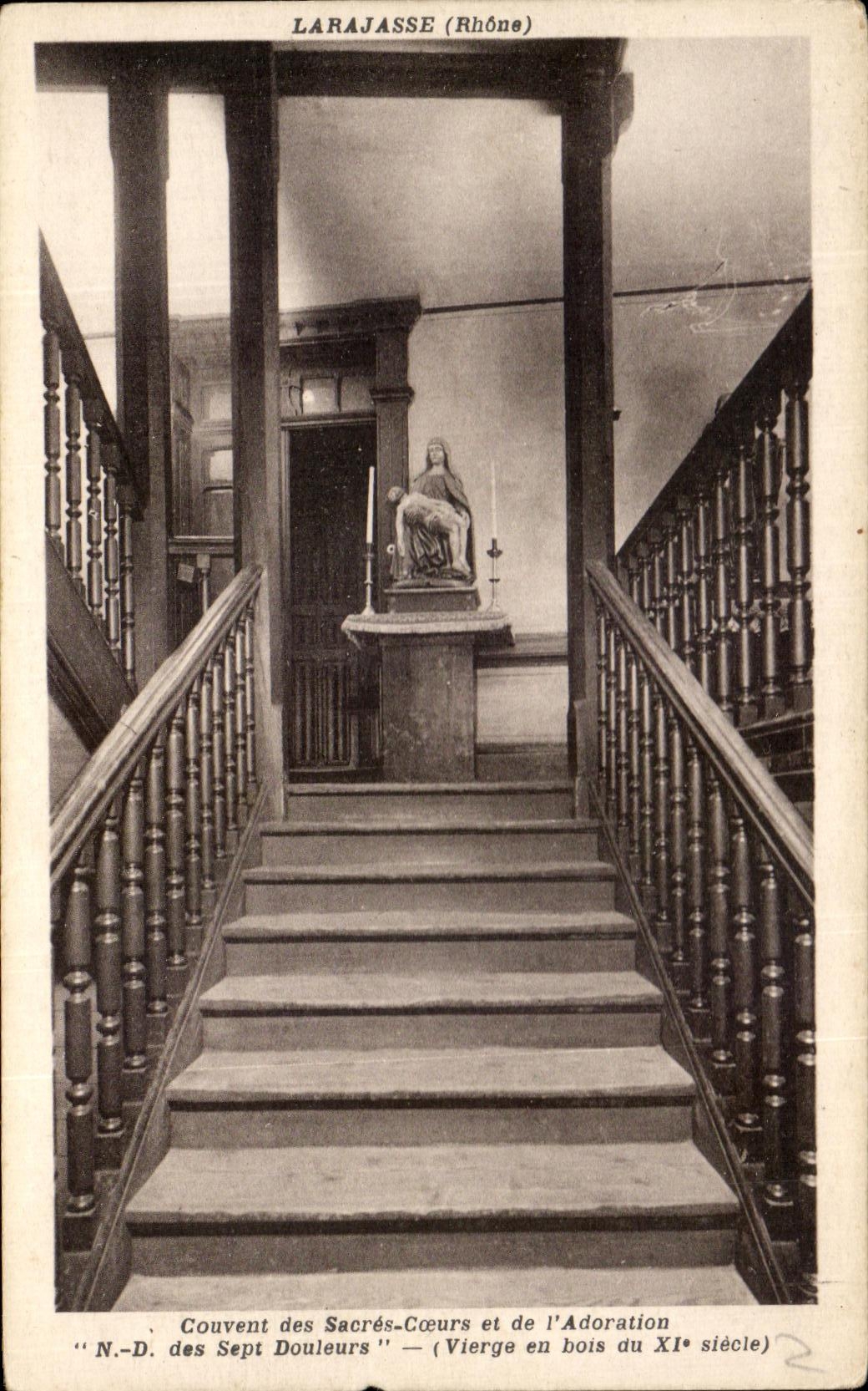 Larajasse (Rhône) — Couvent des Sacré-Cœurs et de l'Adoration — Vierge en bois du XIe siècle