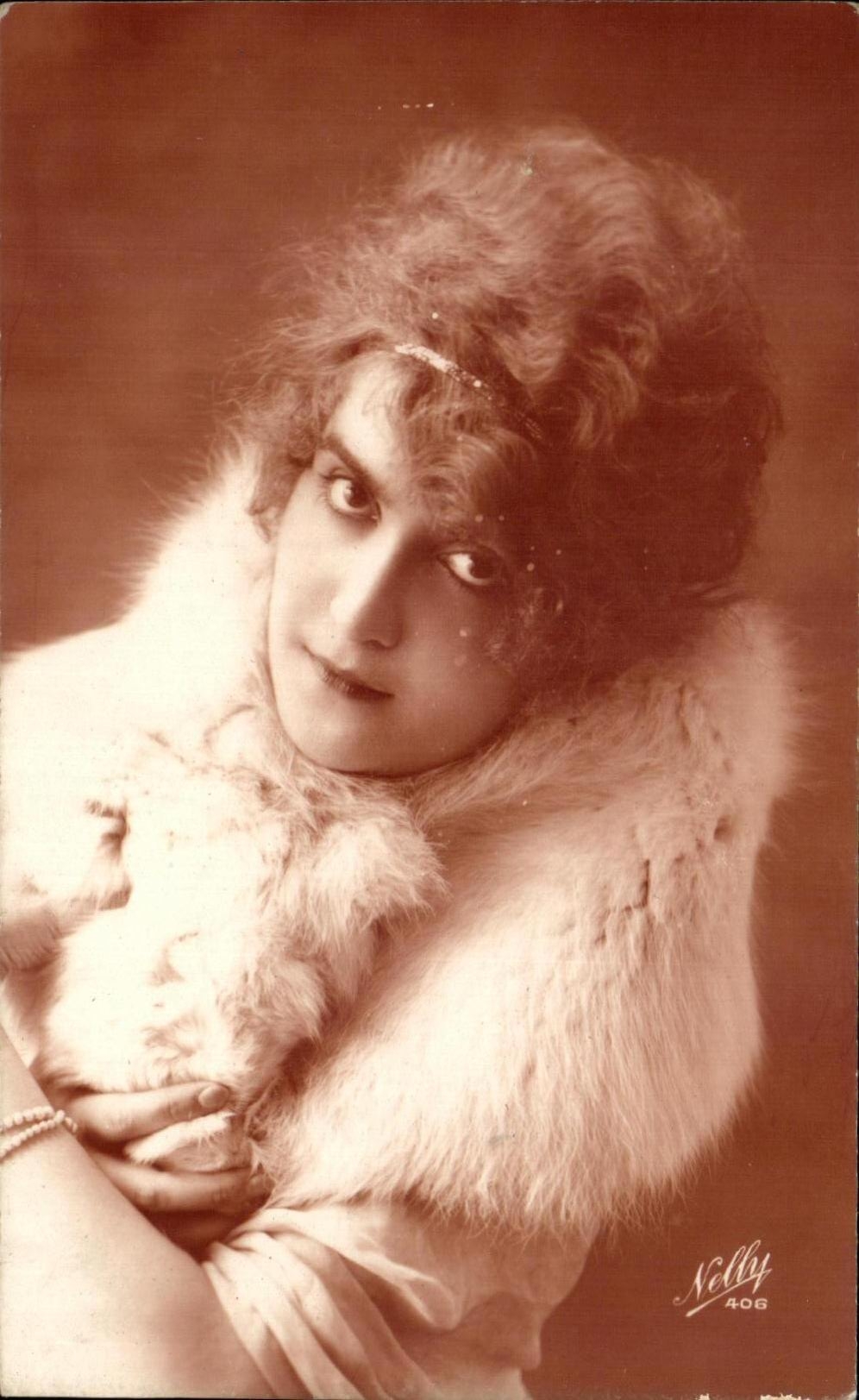 CPA Fantaisie Femme 