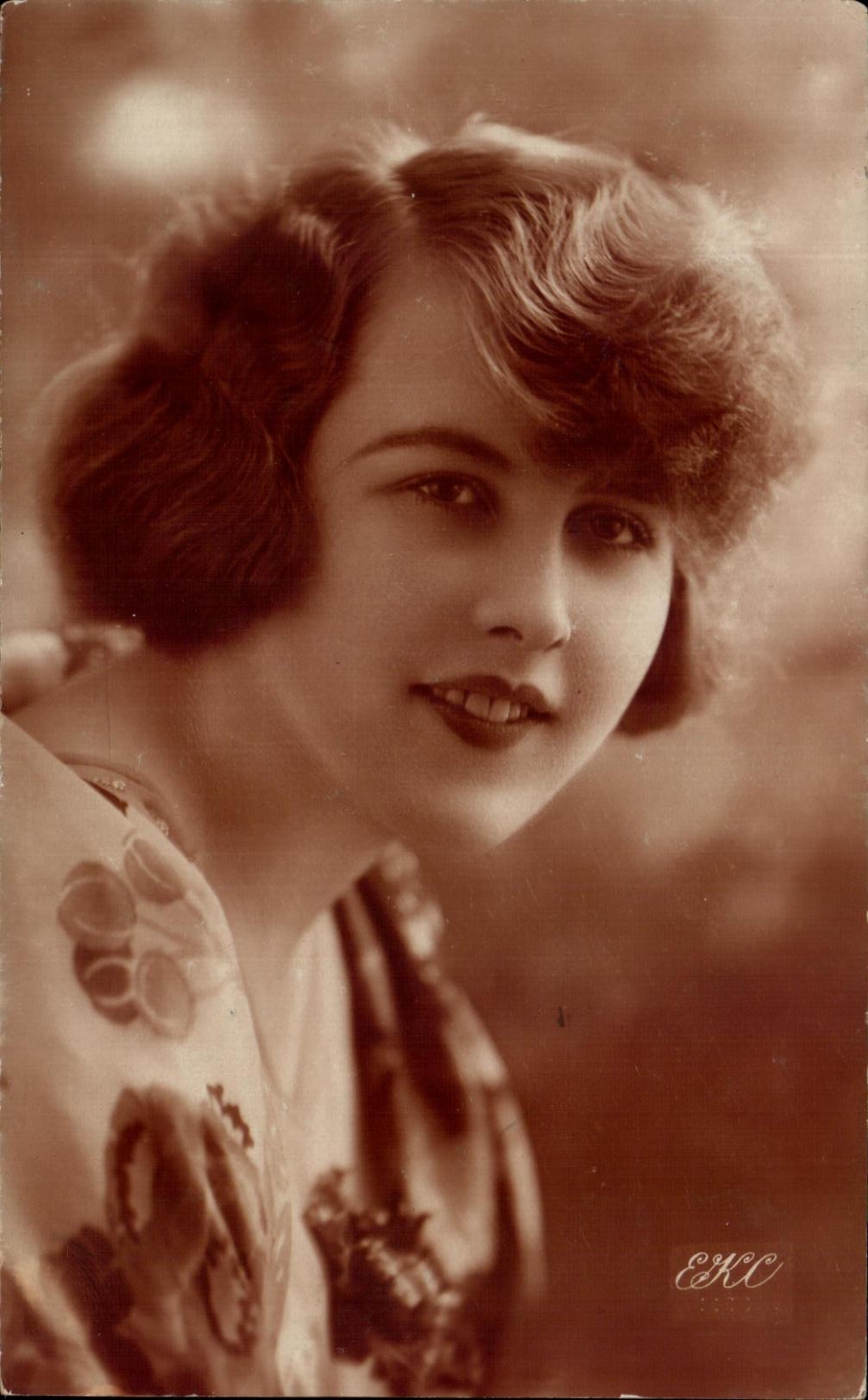 Jeune femme — portrait — EHC Paris