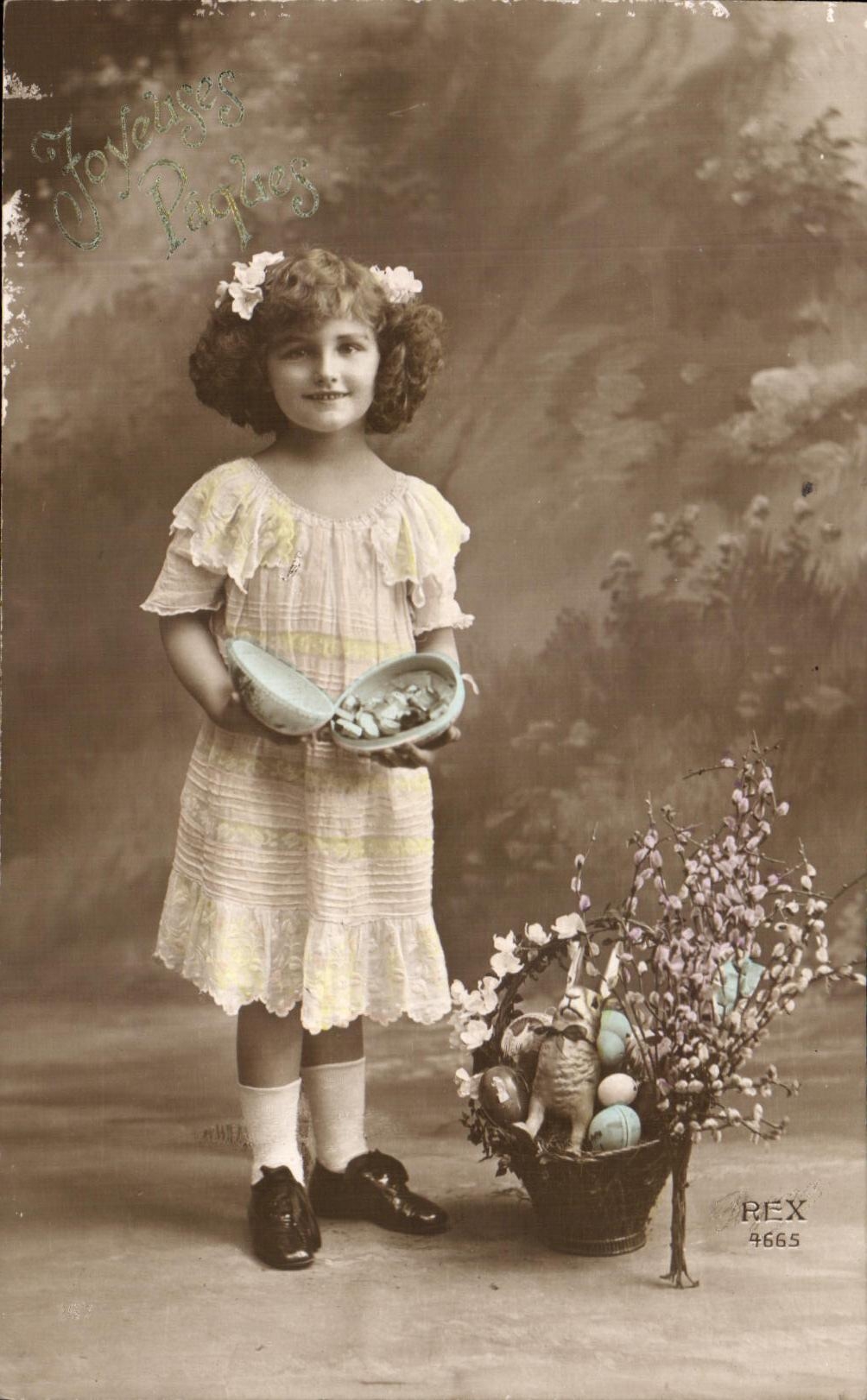 CPA Fantaisie Enfant Lapin Paques oeufs
