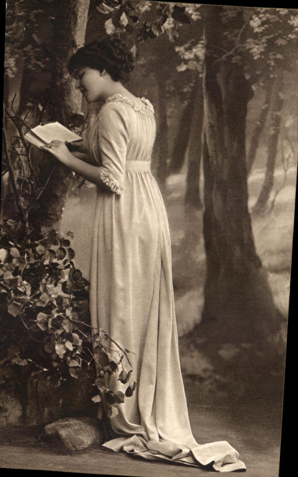 CPA Fantaisie Femme 