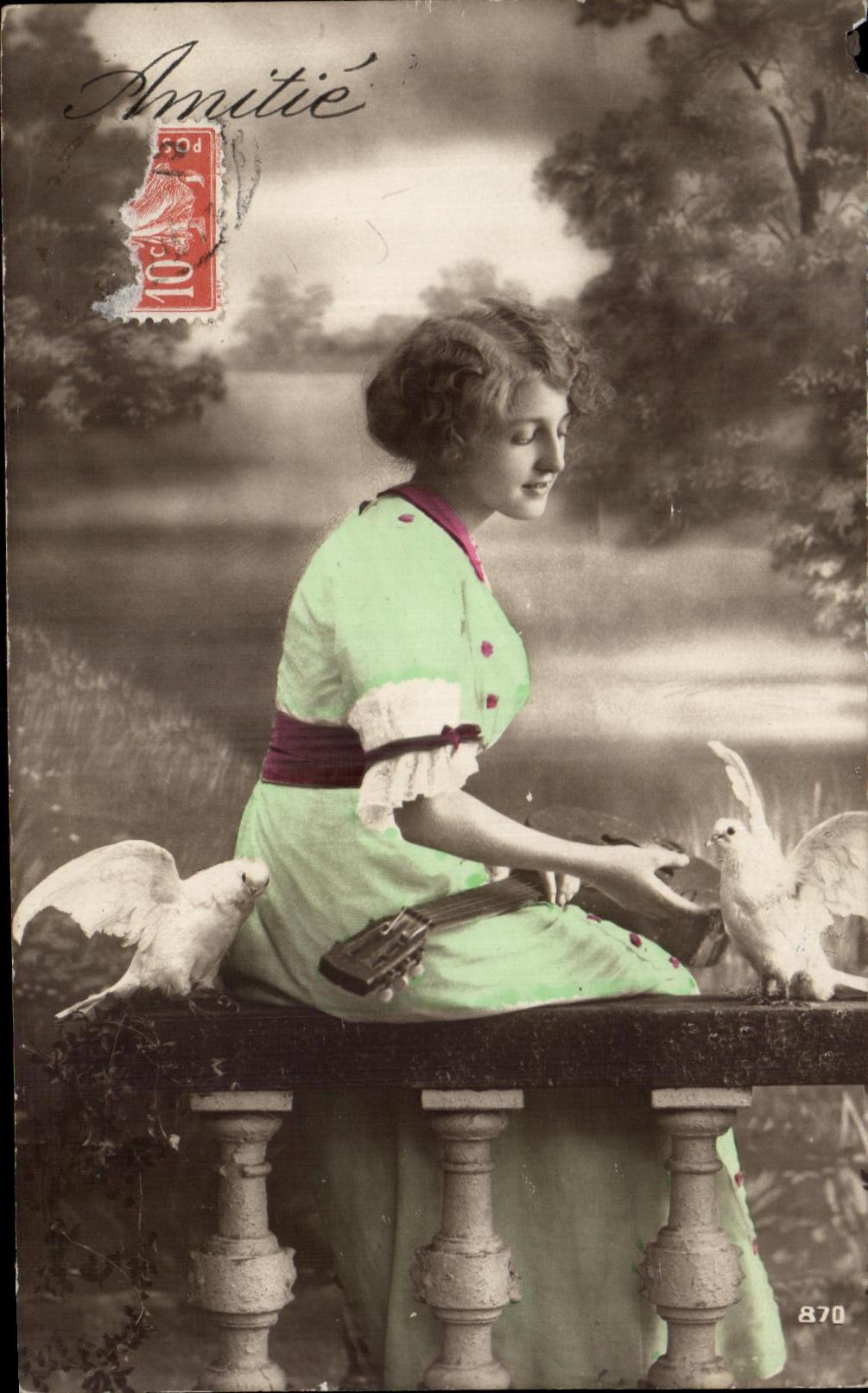 CPA Fantaisie Femme Colombes