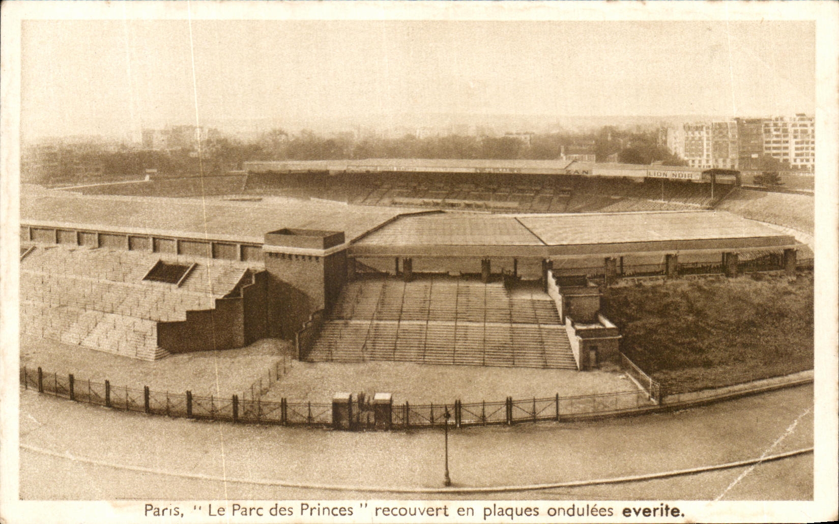 CPA Paris Le Parc Des Princes Recouvert En Plaques Ondulees Everite
